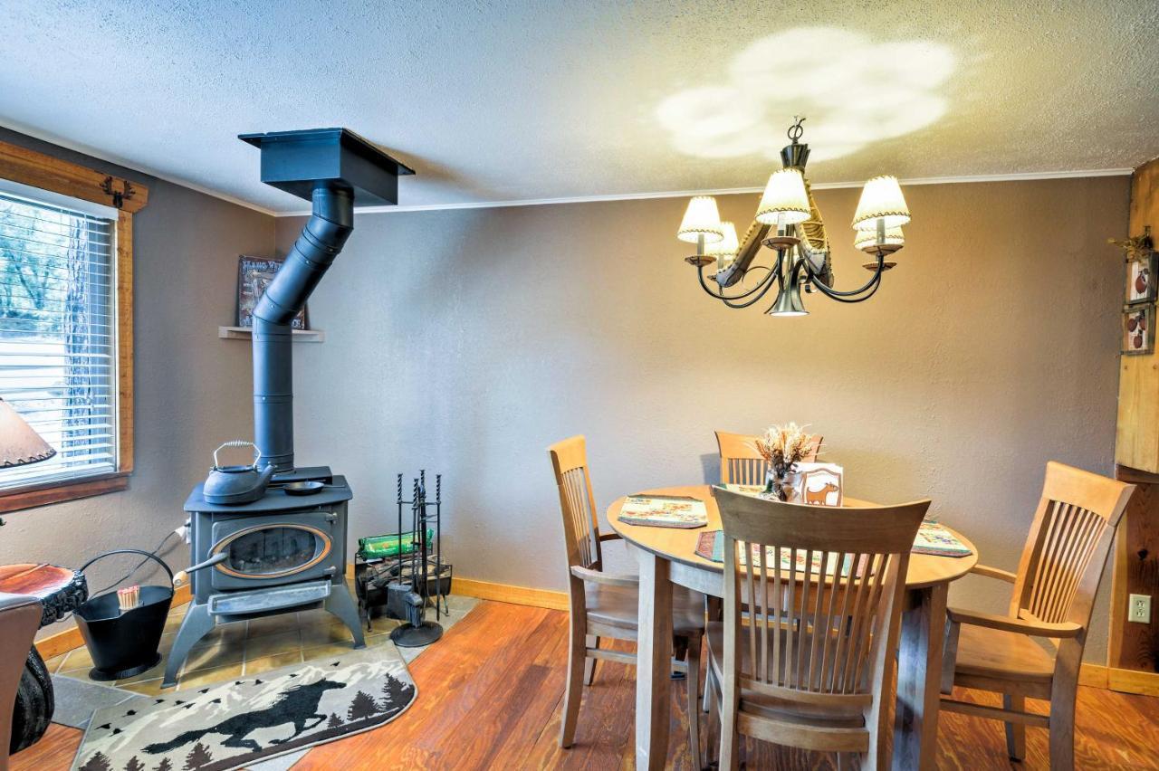 הוילה Cozy Cabin With Ac And Deck, 5 Mi To Downtown פרסקוט מראה חיצוני תמונה